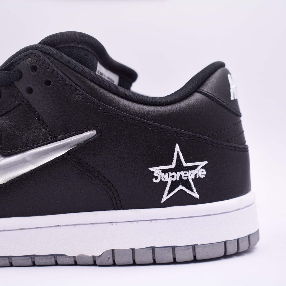 metallic silver dunk low